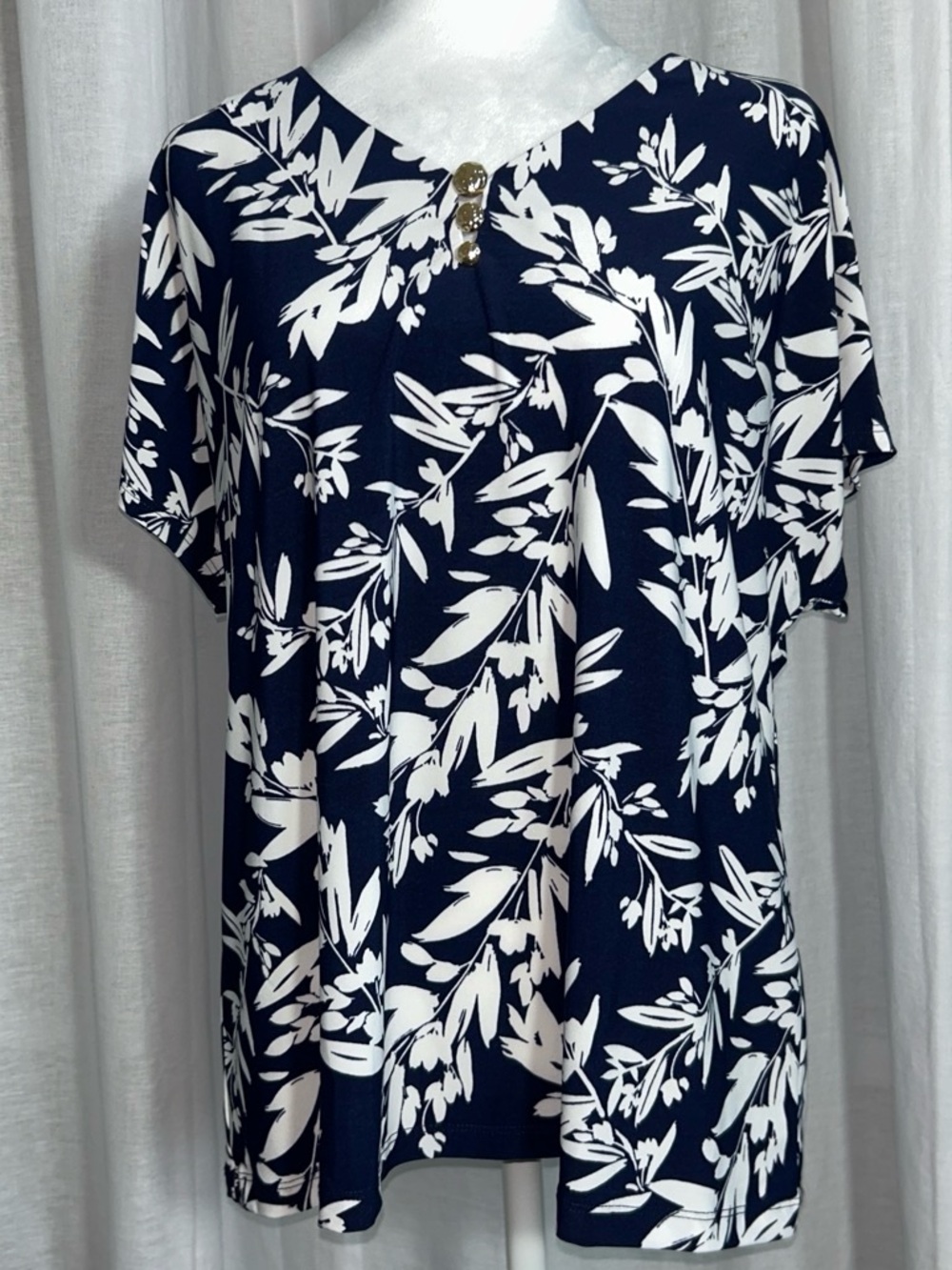 Jones New York Navy and White Botanical Short-Sleeve Tee
